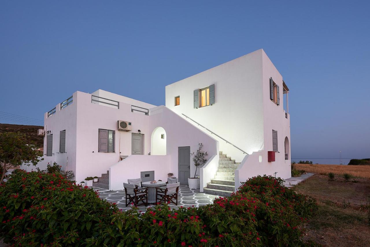 Muses Rooms Milos Provatas Buitenkant foto