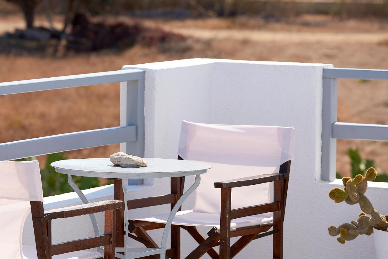 Muses Rooms Milos Provatas Buitenkant foto